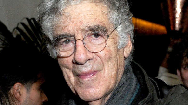 Voici combien Elliott Gould vaut vraiment