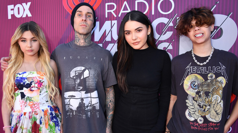 Travis Barker avec ses enfants et ceux de Shanna Moakler