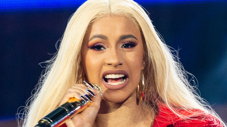 Cardi B parle