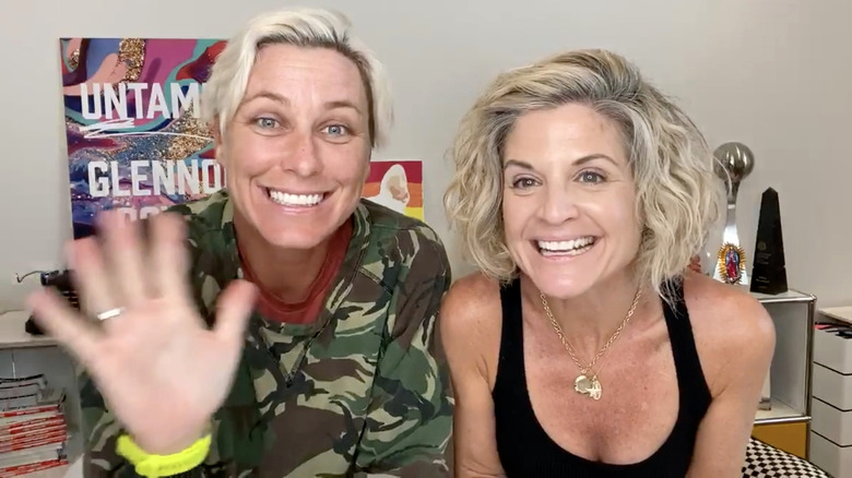 Abby Wamback et Glennon Doyle souriant