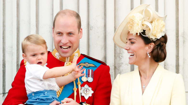 Le prince Louis, le prince William et Kate Middleton se moquent de la Trooping the Colour 2019