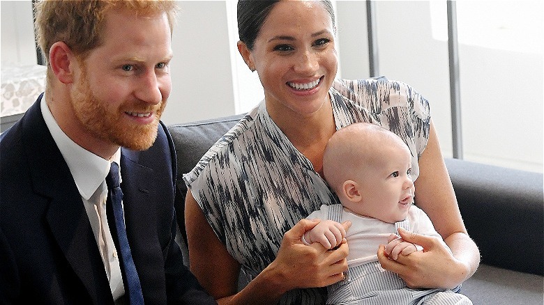 Le prince Harry, Meghan Markle et bébé Archie souriant