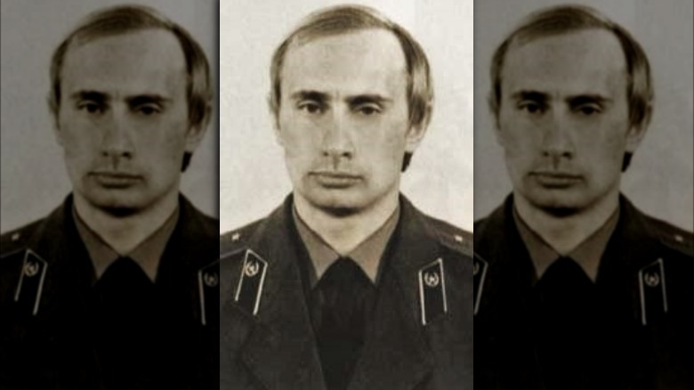 Vladimir Poutine dans son uniforme du KGB en 1980