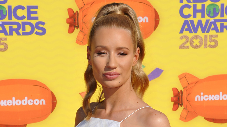 Iggy Azalea souriant