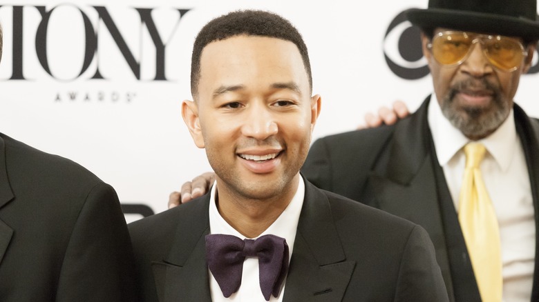 John Legend souriant aux Tony