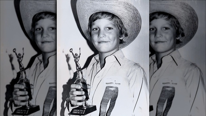 Matthew McConaughey enfant au chapeau de cowboy