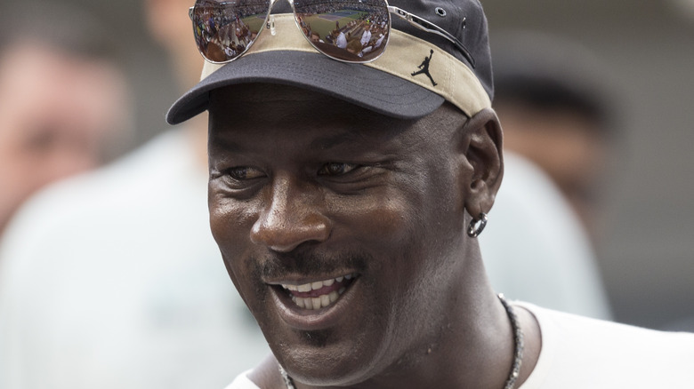 Michael Jordan souriant