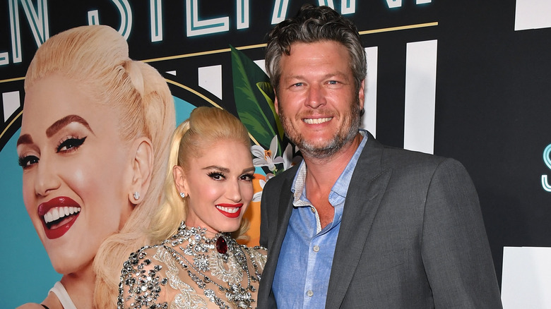 Gwen Stefani et Blake Shelton sur le tapis rouge