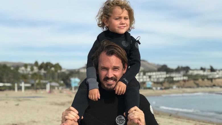 Kristopher Brock sur une photo avec son fils, Charlie, sur Instagram