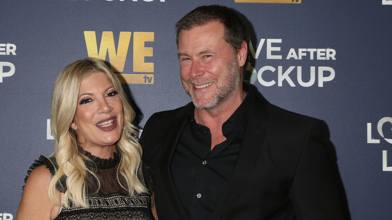 Le tapis rouge de Tori Spelling et Dean McDermott 