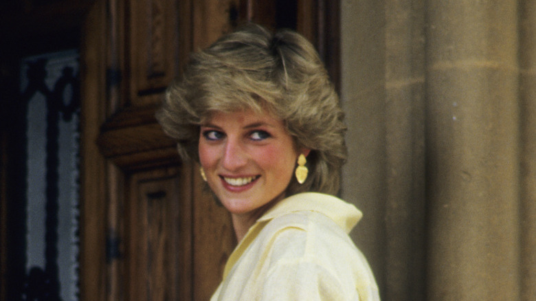 La princesse Diana souriante