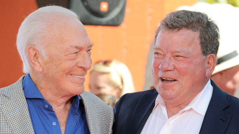 Christopher Plummer et William Shatner souriant