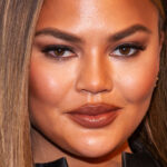 Comment Chrissy Teigen va-t-elle vraiment au milieu de son scandale d’intimidation?