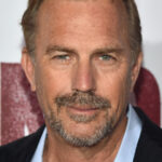 La transformation de Kevin Costner de 22 à 66