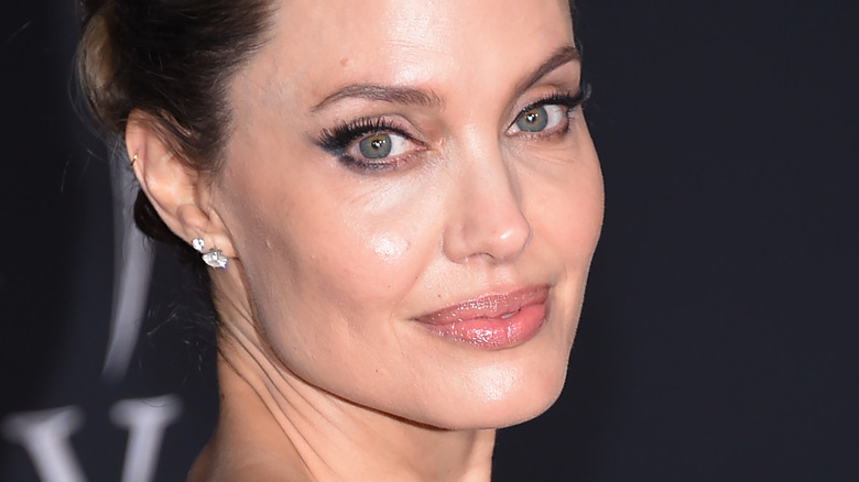 La vraie signification du nouveau tatouage d’Angelina Jolie