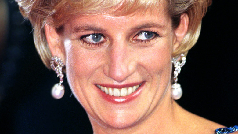 Où se trouve la statue de la princesse Diana ?