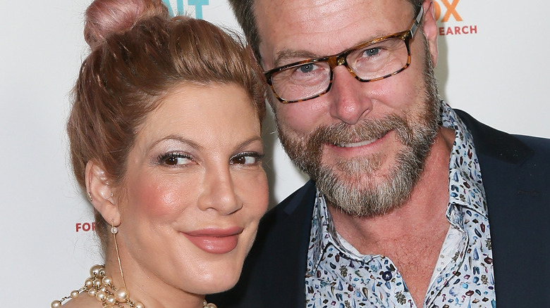 Pourquoi Tori Spelling et Dean McDermott dorment-ils dans des pièces différentes ?