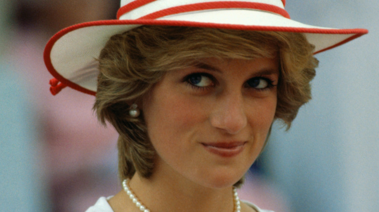 Qui assistera au dévoilement de la statue de la princesse Diana ?