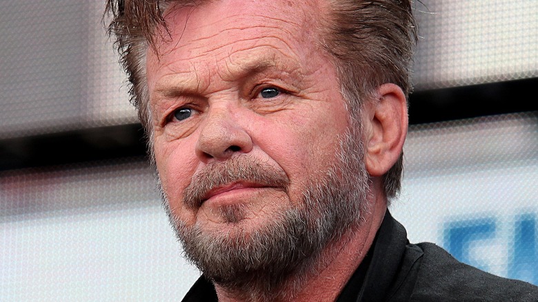 Qui est la nouvelle petite amie de John Mellencamp ?