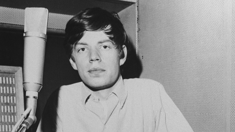 Mick Jagger dans un studio d'enregistrement