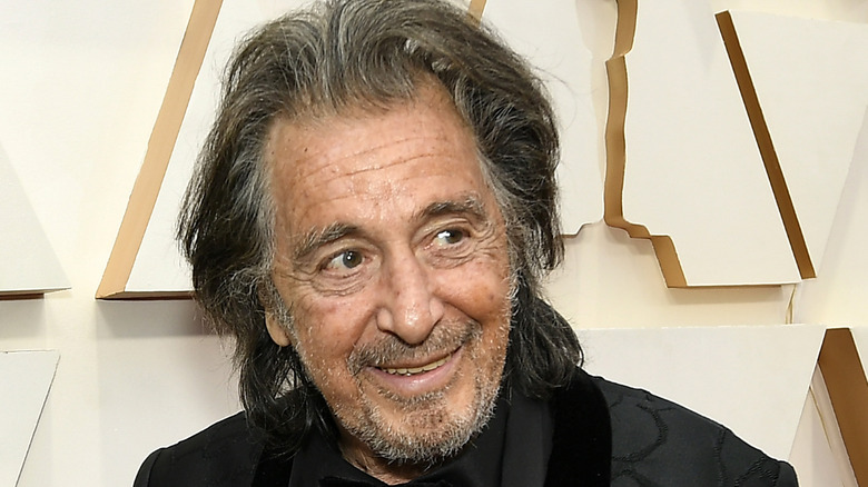 Al Pacino sourit