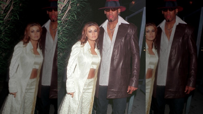 Carmen Electra posant avec Dennis Rodman