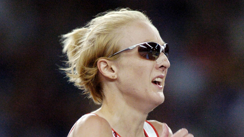 Paula Radcliffe en lunettes de soleil