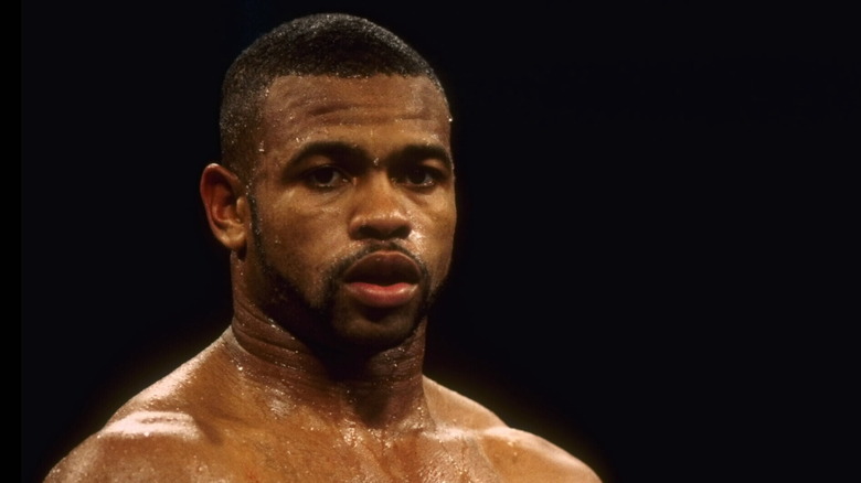 Roy Jones Jr avec un regard vide