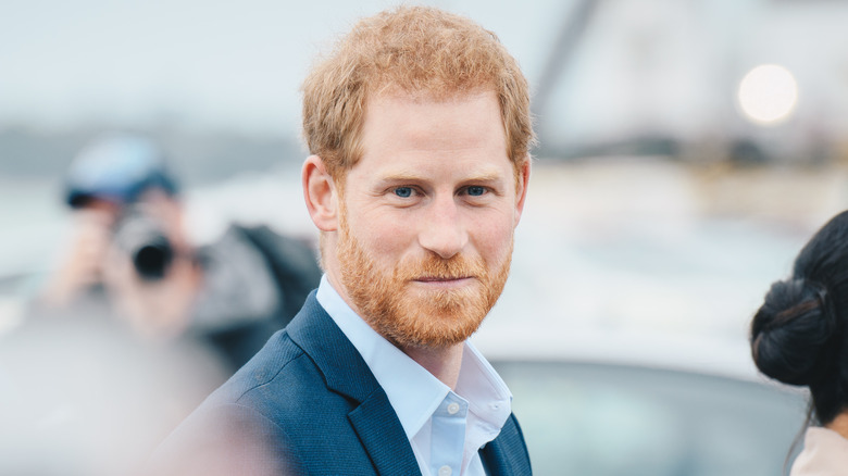 Sourire timide du prince Harry