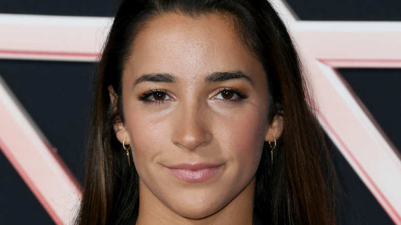 Aly Raisman petit sourire