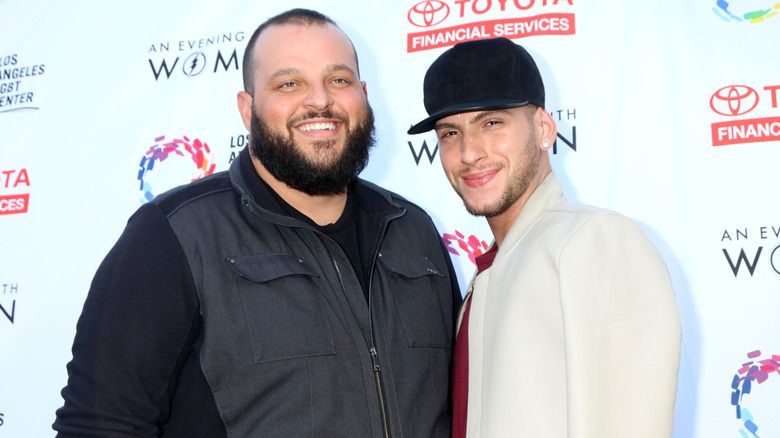 Daniel Franzese et sa fiancée Joseph Bradley Phillips sur tapis rouge