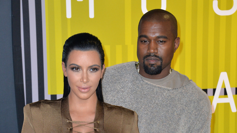 Kim Kardashian et Kanye West sur le tapis rouge