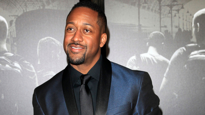 Jaleel White sourit