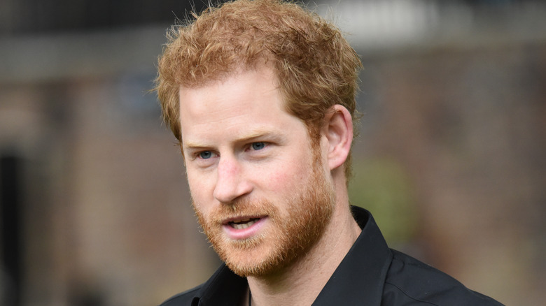 Chemise noire Prince Harry