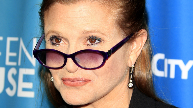 Carrie Fisher souriante