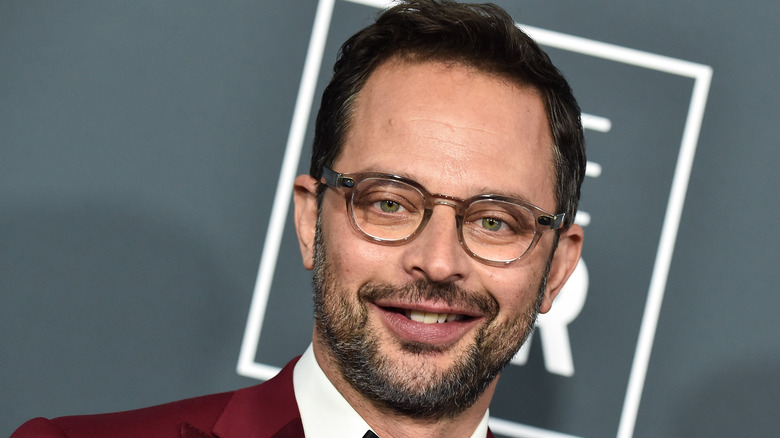 Nick Kroll, souriant