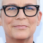 La transformation de Jamie Lee Curtis de l’enfance à 62 ans