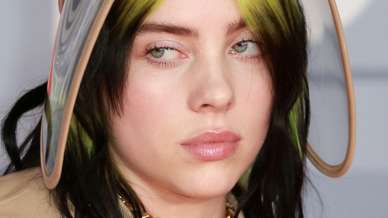 La vraie raison pour laquelle Billie Eilish se sent « honte » et « embarrassée »