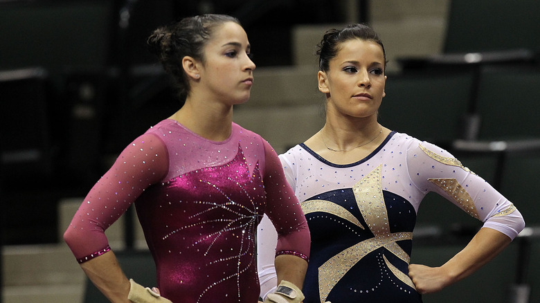 Aly Raisman et Alicia Sacramone en 2011