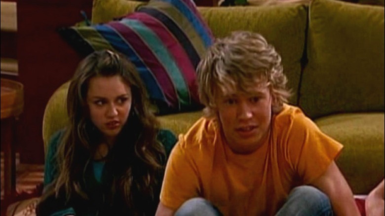 Miley Cyrus et Austin Butler sur Hannah Montana en 2006 