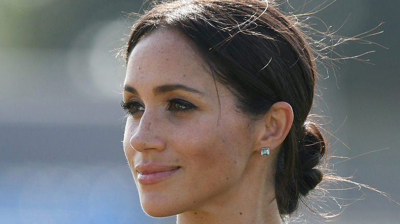 Chignon bas de Meghan Markle