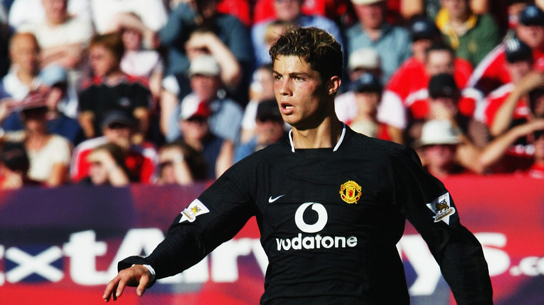 Cristiano Ronaldo jouant pour Manchester United en 2003