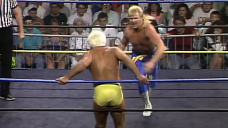 Ric Flair et Bobby Eaton luttent