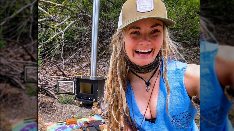 Selfie extérieur de Dani Beau de Naked and Afraid