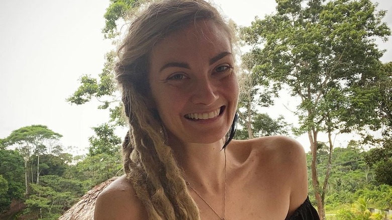 Dani Beau de Naked and Afraid souriant