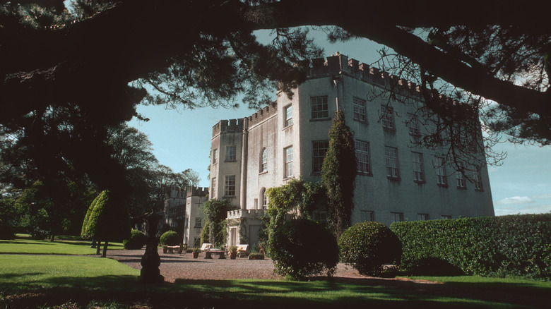 Une photo du château de Glin en 1990