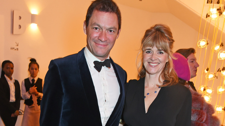 Dominic West et Catherine FitzGerald lors d'un événement