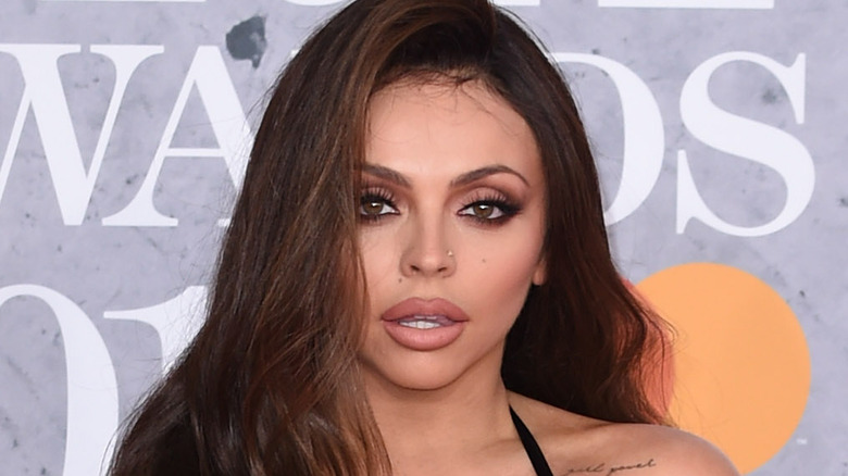 Jesy Nelson sur le tapis rouge