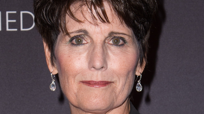 Lucie Arnaz sourit lors d'un événement