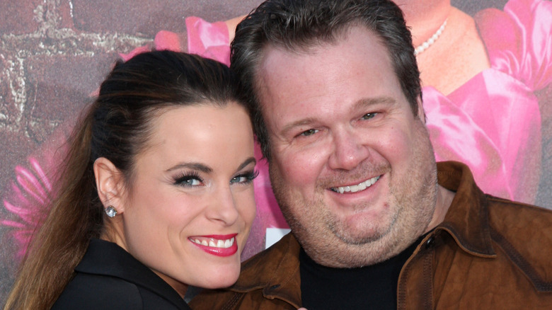 Katherine Tokarz et Eric Stonestreet sur le tapis rouge